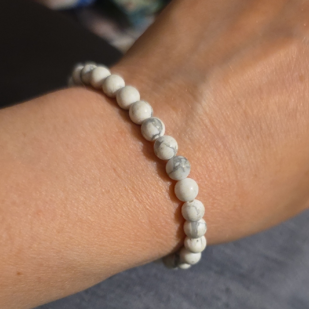 Higher End Howlite Beaded Stretch Bracelet